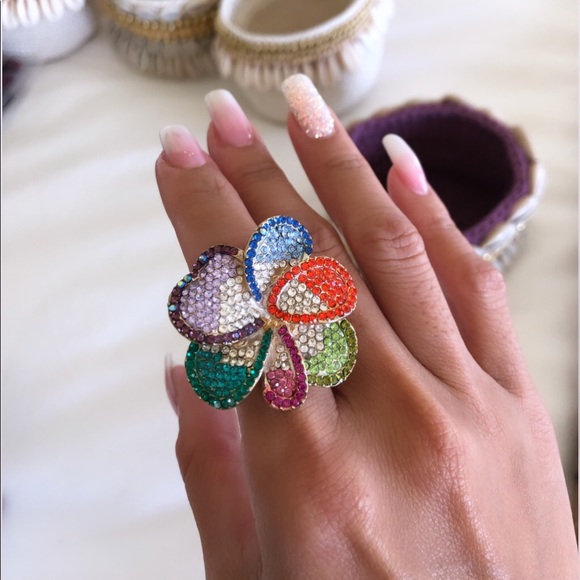 Flower Rhinestone Ring - Picture 2 of 2